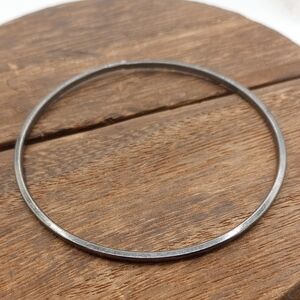 Metallic Black Bangle Bracelet B1001